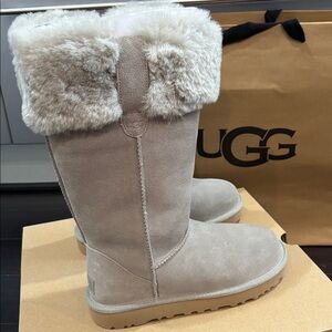 UGG SUHENNY TALL BOOTS IN COBBLE GRAY SZ 7 NEW IN BOX